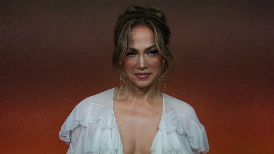 Jennifer Lopez Discusses the Terrifying Aspects of Artificial Intelligence